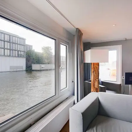 Watervilla In Vibrant Zeeburg *